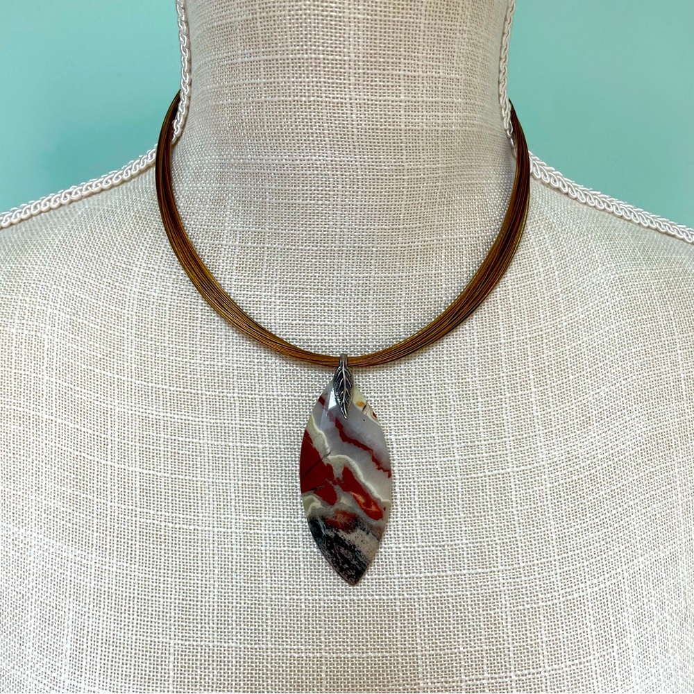 Boutique Polished Stone Pendant Necklace Choker